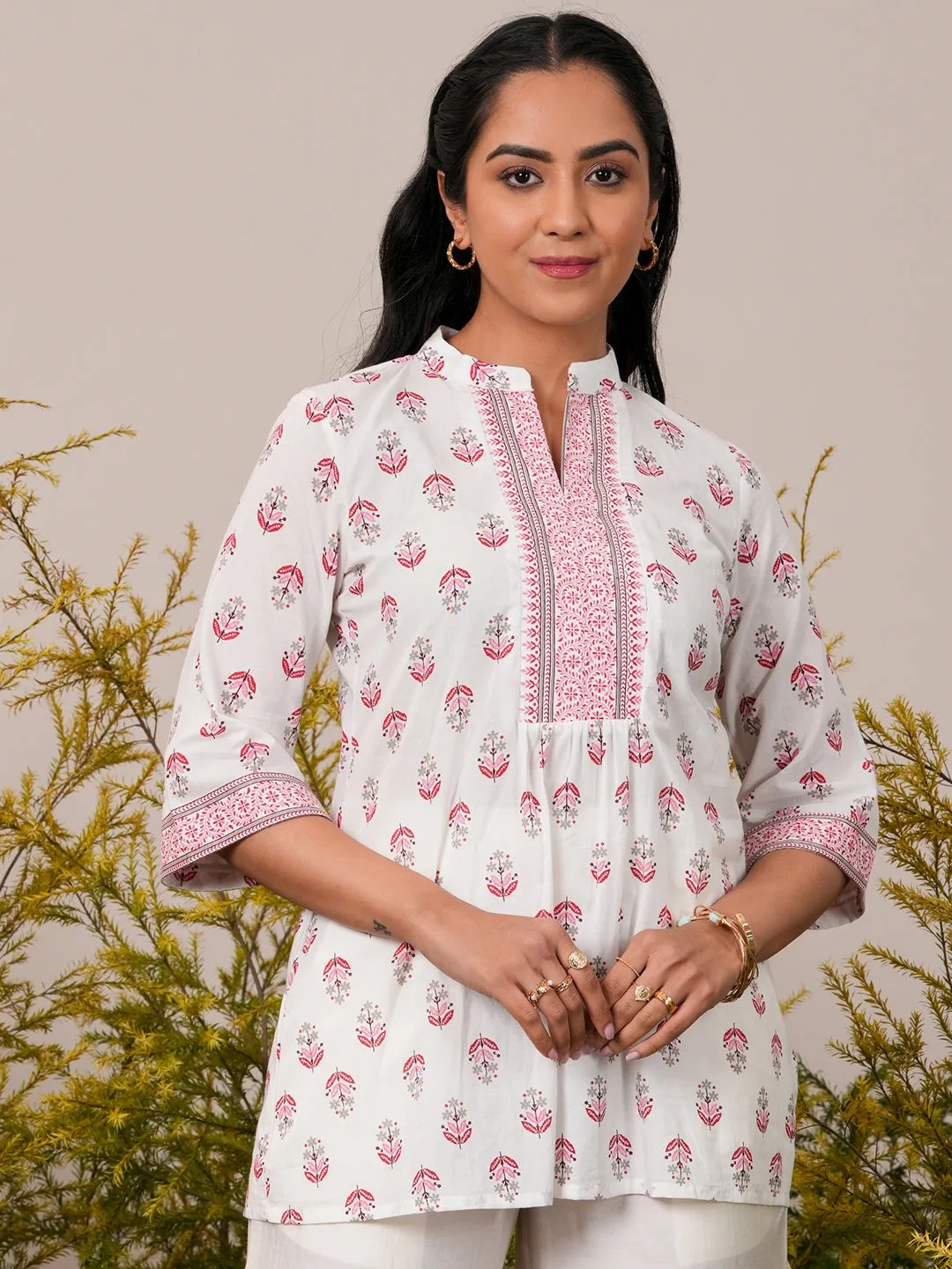 White Floral Printed Cotton Straight Kurti